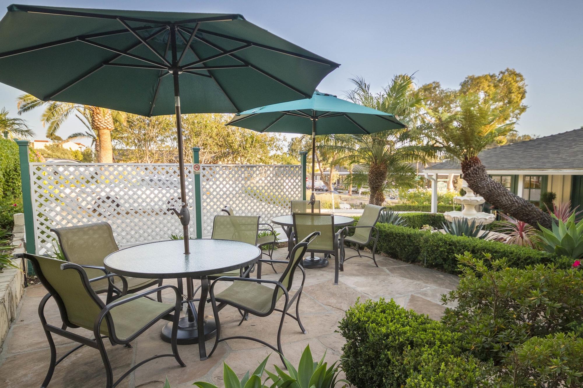 Coast Village Inn Santa Barbara Exterior photo