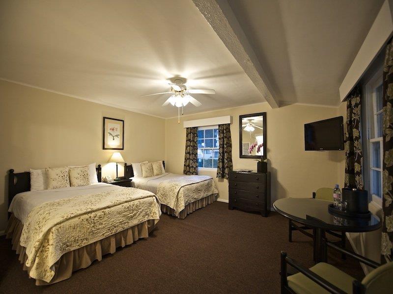Coast Village Inn Santa Barbara Room photo